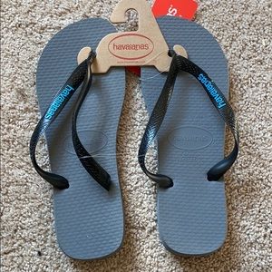 New with tags Havaiana men’s flip flops 10/11